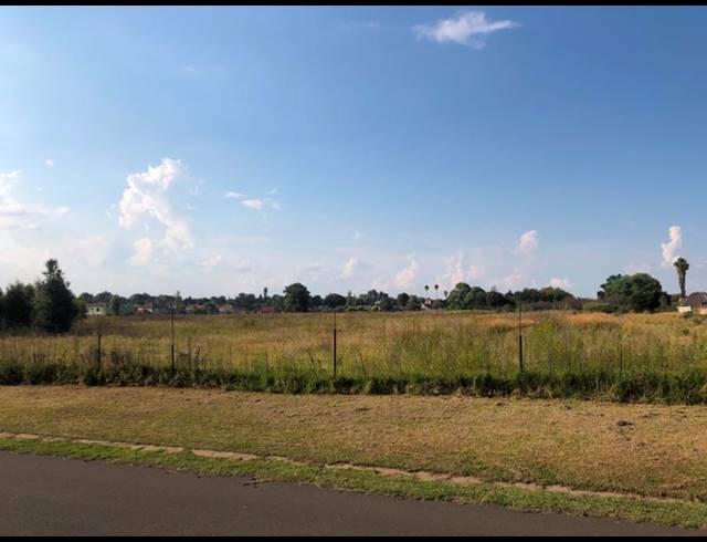 LAND FOR SALE IN MINNEBRONNE